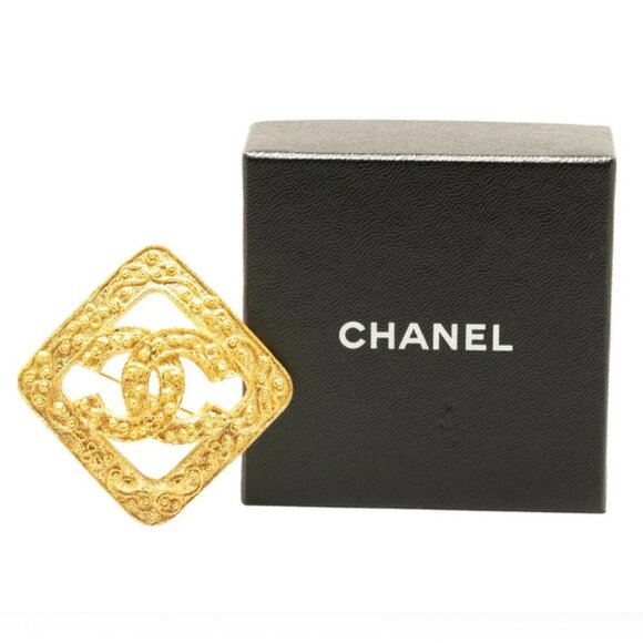 CHANEL CC Logo Rhombus Vintage Brooch Gold Tone Pin 94A Auth - Picture 1 of 5